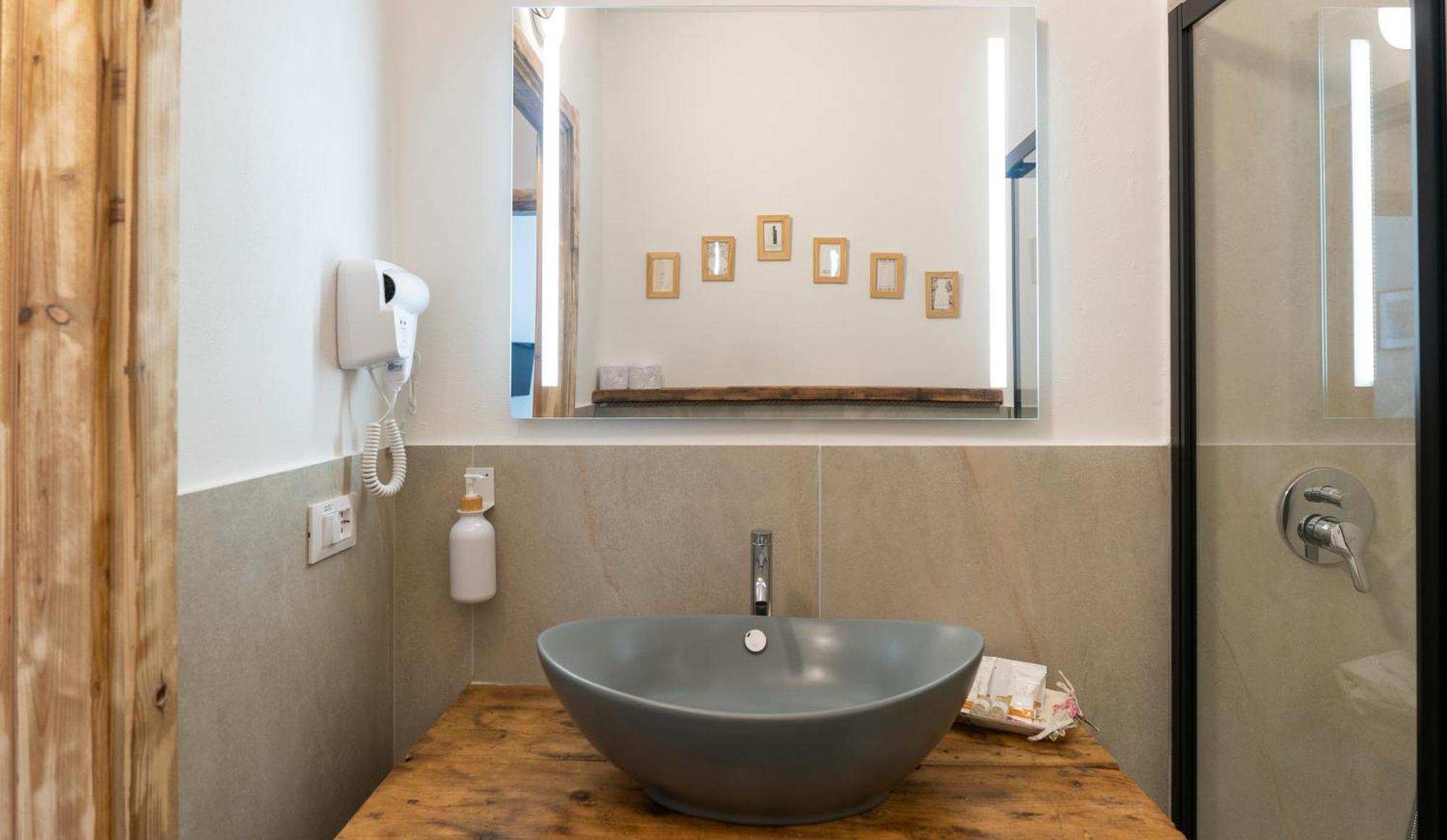 Salice Divino Hotel Lezzeno Room photo
